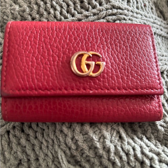 Gucci Accessories - Authentic Gucci GG Marmont 6-Ring Key Case – Hibiscus Red Leather